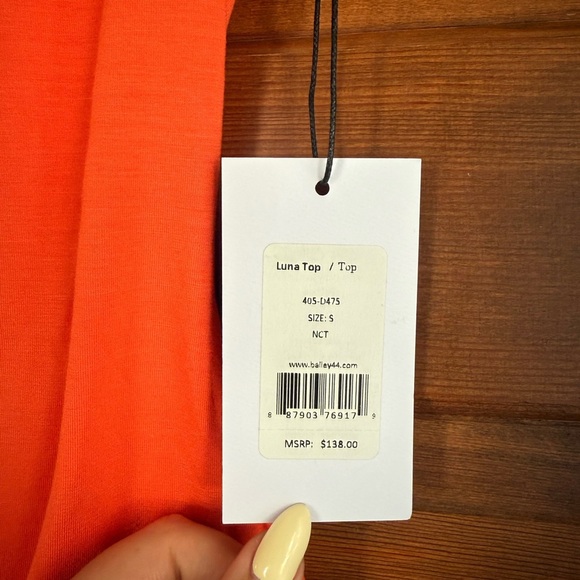 Revolve Luna Top in Nectarine 🍊 - Picture 4 of 4